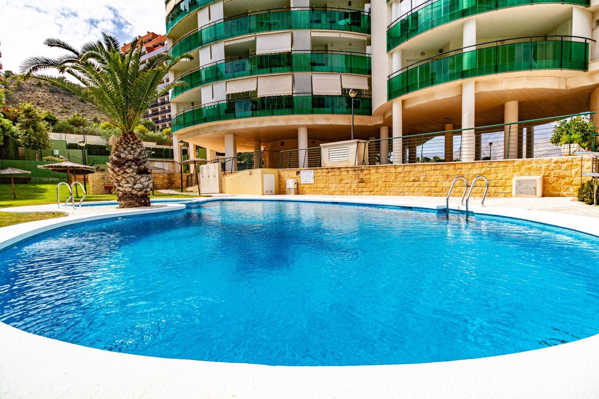 Apartment Vilapark With Pool, Free Parking, Terrace, Beach Benidorm Buitenkant foto